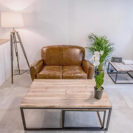 Cozy Nest Of Vieux Апартаменты *